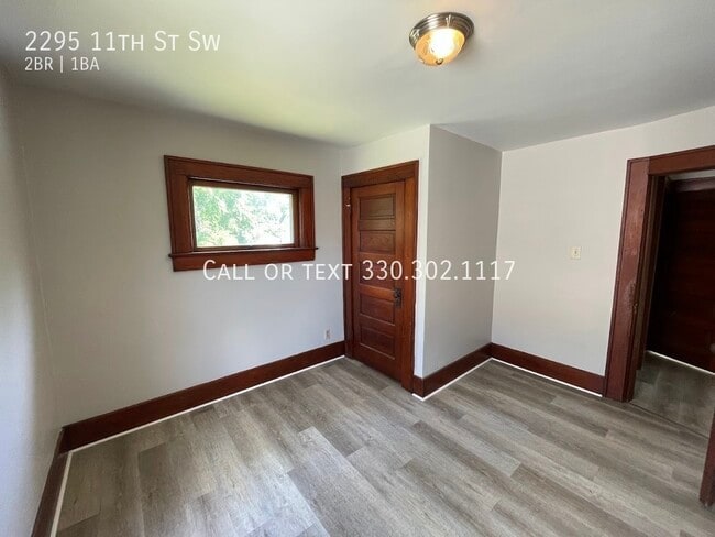 Building Photo - Two bedroom one bathroom second level apar...