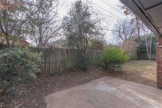 Building Photo - 5124 NW 19th Terrace