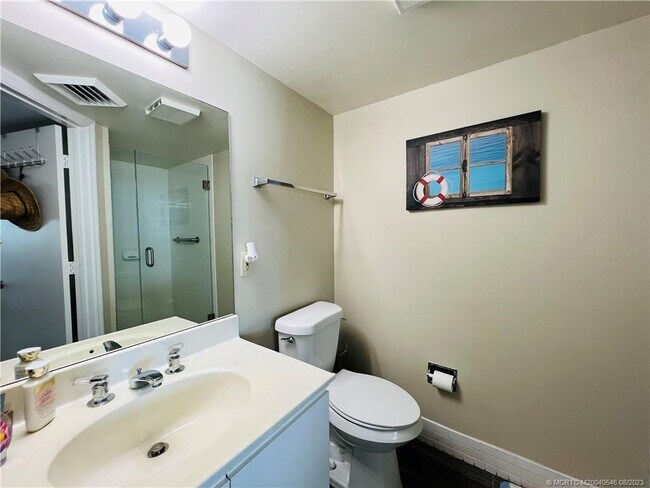 Building Photo - 8880 S Ocean Dr