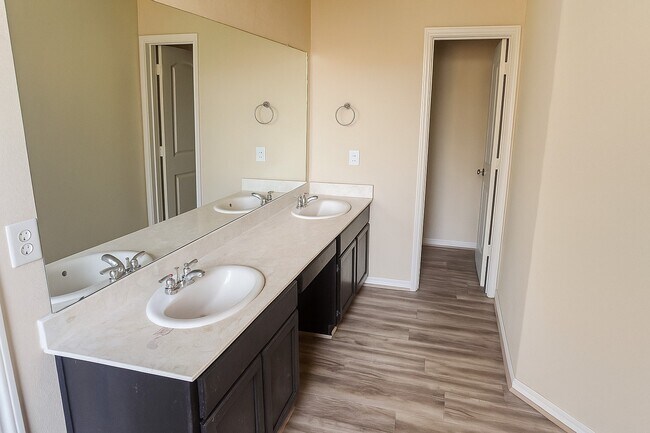 Building Photo - 15602 Egret Field Ln