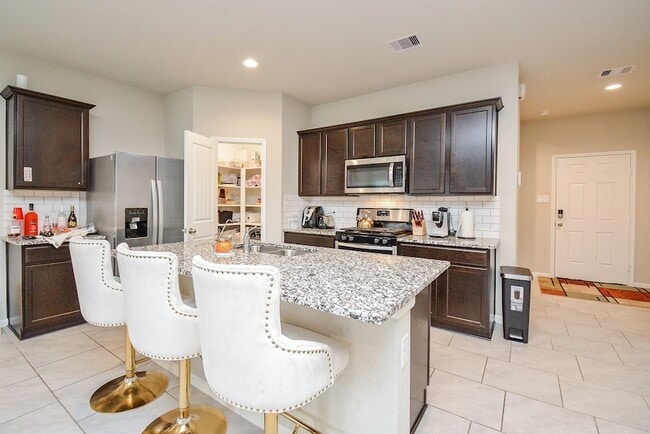 Building Photo - 29623 Juniper Ct