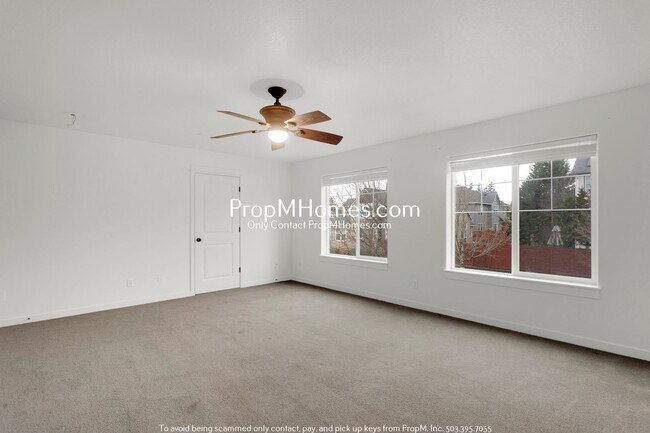 Building Photo - Updated Luxury Five Bedroom Home in Happy Valley!