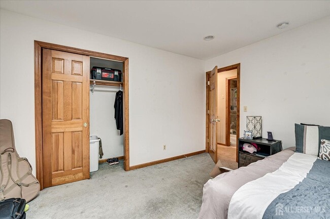 Building Photo - 23 Cardownie St