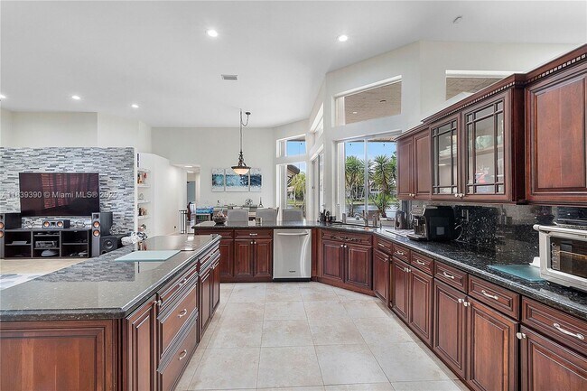 Building Photo - 5925 NW 97th Dr