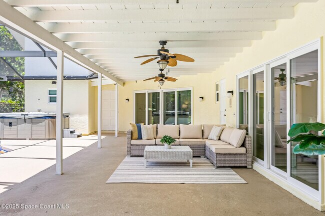 Building Photo - 3070 Rio Plumosa N