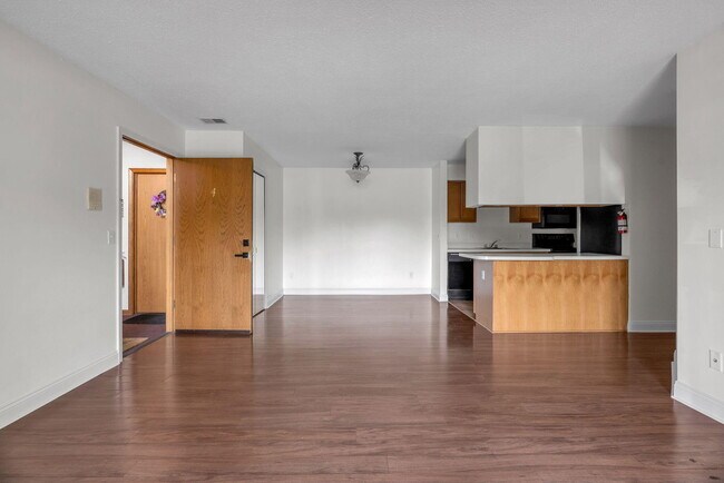 Building Photo - 2592 Eagles Cir