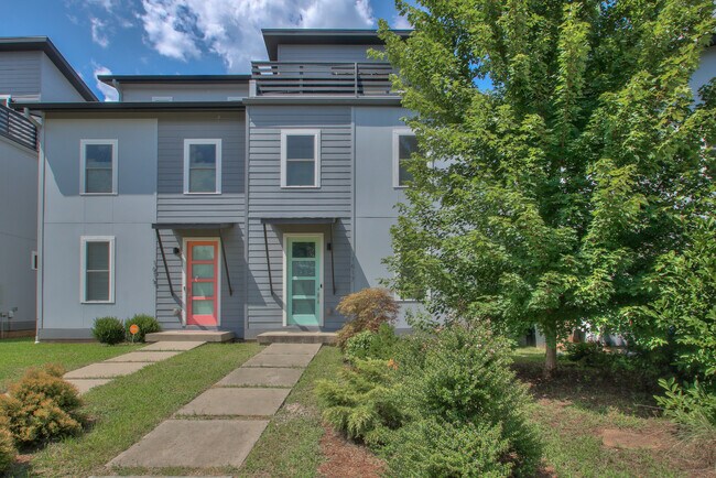Building Photo - 1617 Straightway Ave