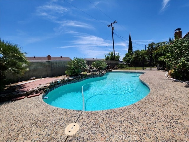 Building Photo - 2300 El Rancho Vista
