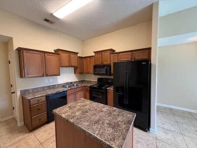 Building Photo - Gated Community - 3 Bedroom 2 Bathroom Cordova Rental Home