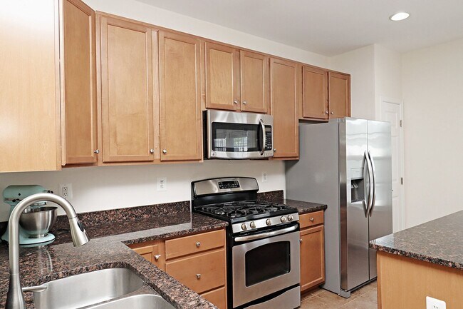 Building Photo - Dog-Friendly Pavilions at Pantops Townhome With Garage