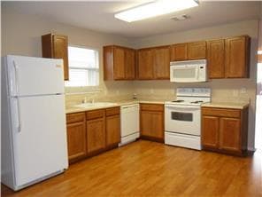 Building Photo - 5808 Angel Dr