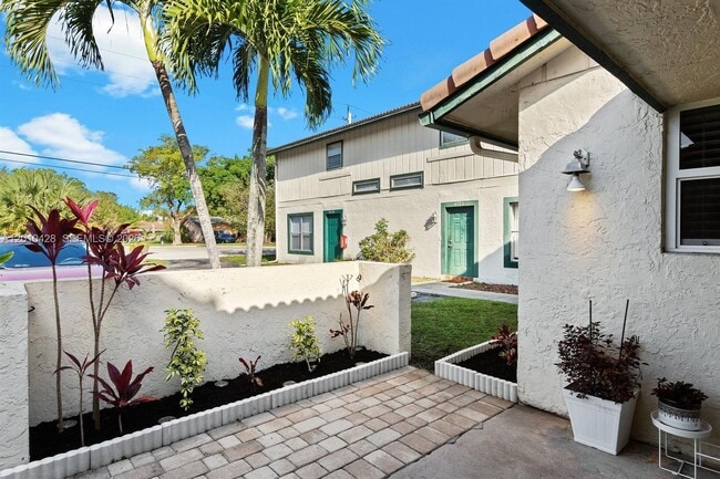 Building Photo - 4119 Coral Springs Dr
