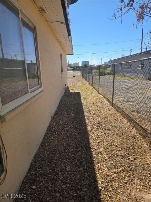 Building Photo - 409 W Van Buren Ave