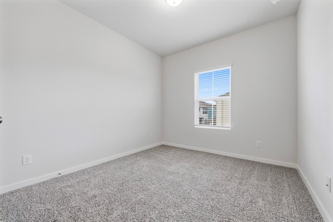 Building Photo - 635 Salt Marsh Trl