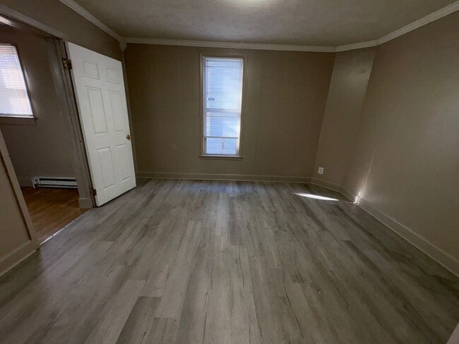 Building Photo - 3-Bedroom Home for Rent – Recently Renovated