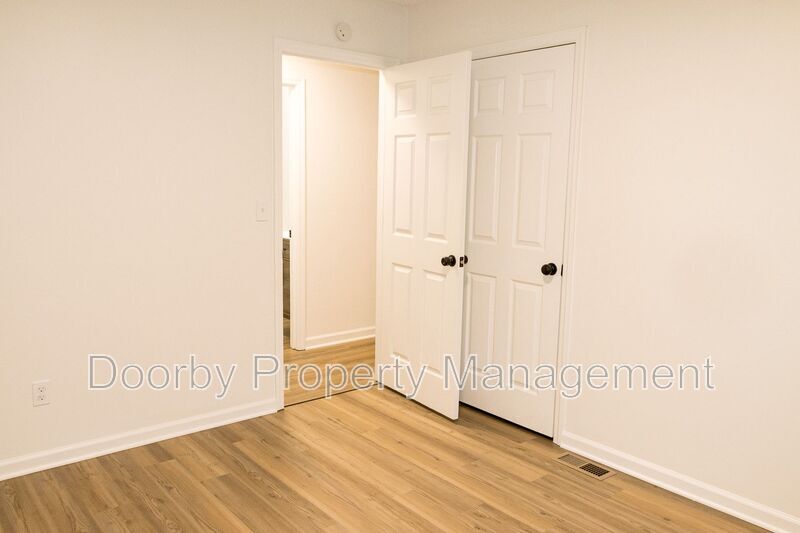 Building Photo - 349 Blackfox Rd SW