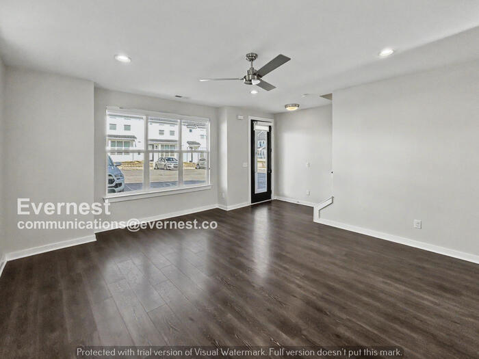 Building Photo - 205 Jeffries Wy