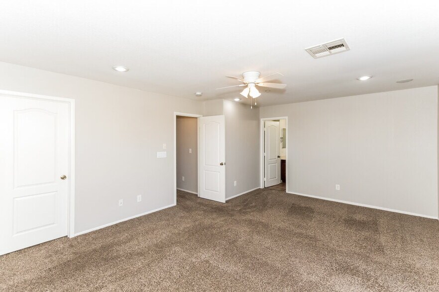 Building Photo - 1145 Paradise River Rd
