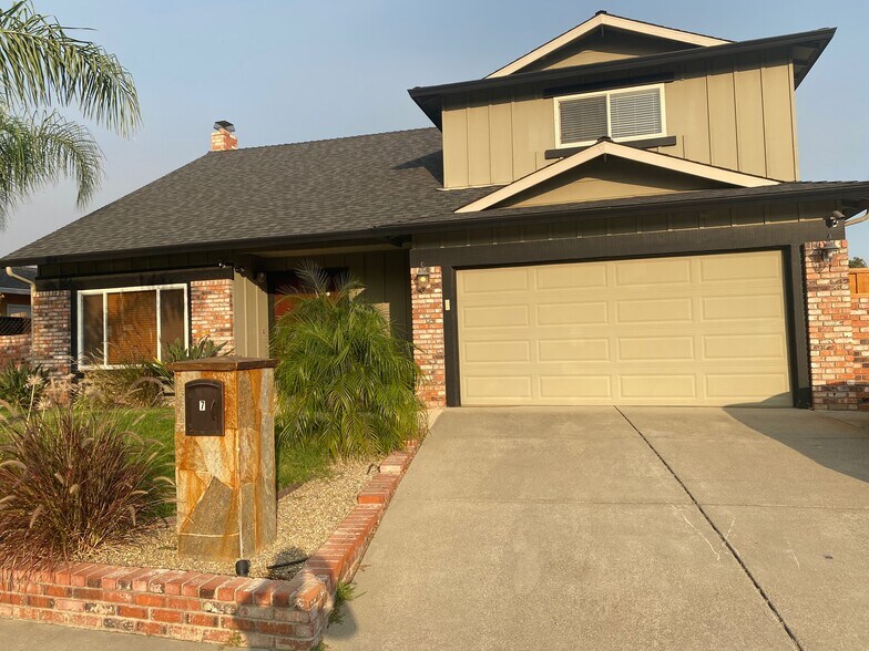 Building Photo - 7 Encina Pl