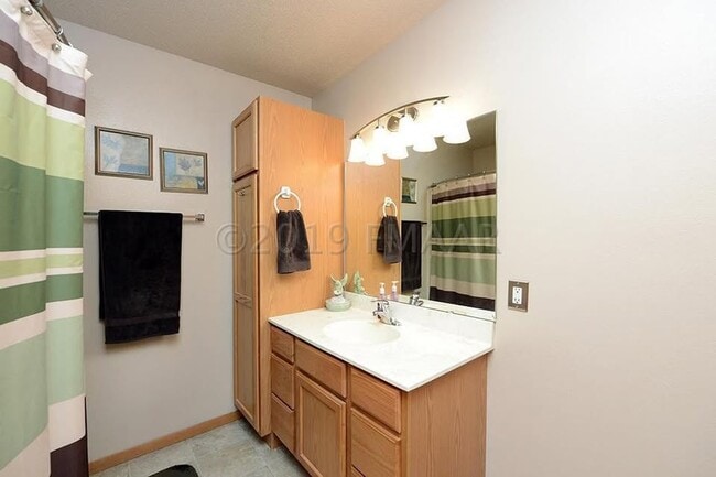 Building Photo - 2565 Amber Valley Ct