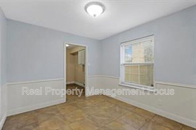 Building Photo - 14722 Overview Dr