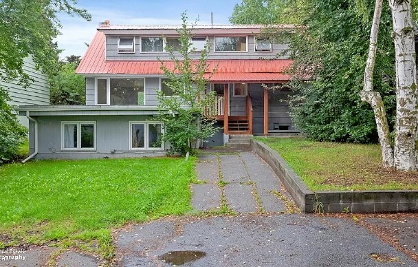 Back of Property/Entry - 1521 G St