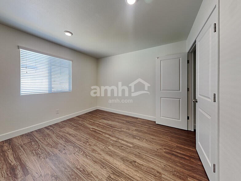 Building Photo - 1714 Macchia Ave