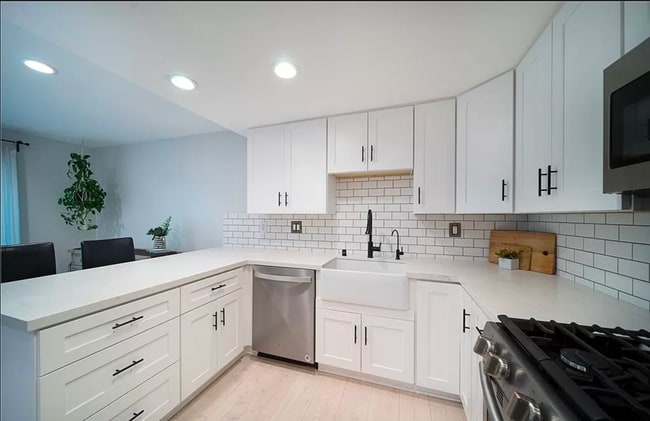 Building Photo - 4257 Laurel Canyon Blvd