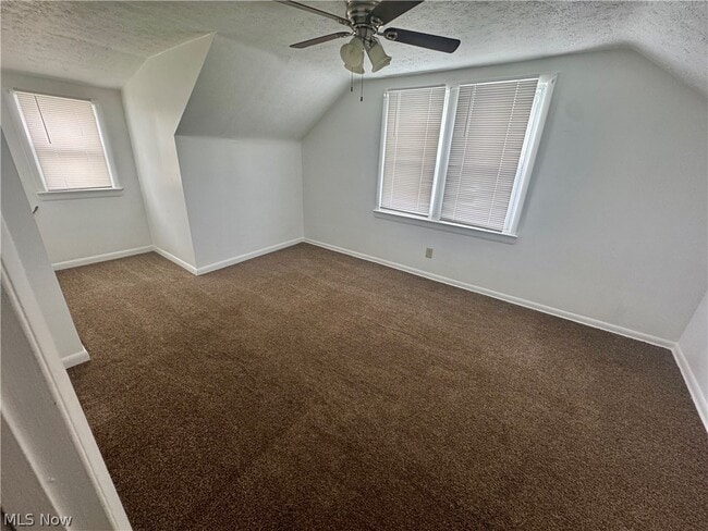 Building Photo - 839 Lecona Dr