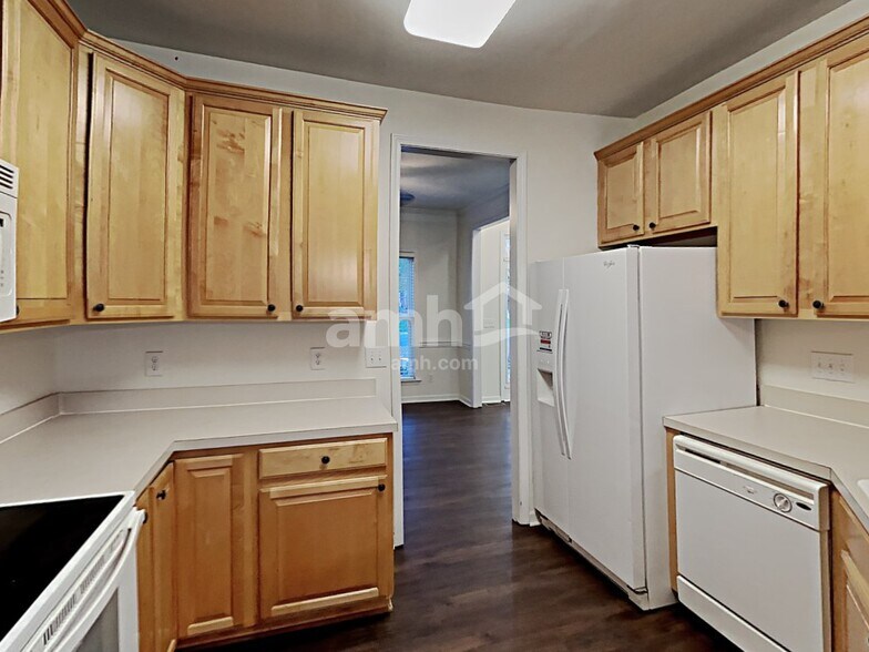 Building Photo - 4141 Autumn Cove Dr
