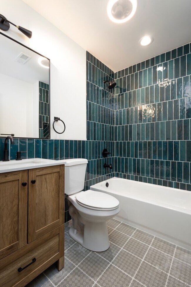 Building Photo - Your Next Home Awaits – Spacious & Beautiful Apartment in North Philadelphia!