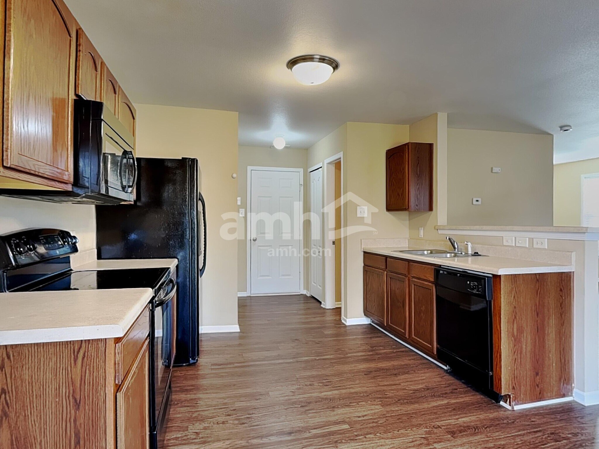 Building Photo - 4112 Lakewood Glen Dr