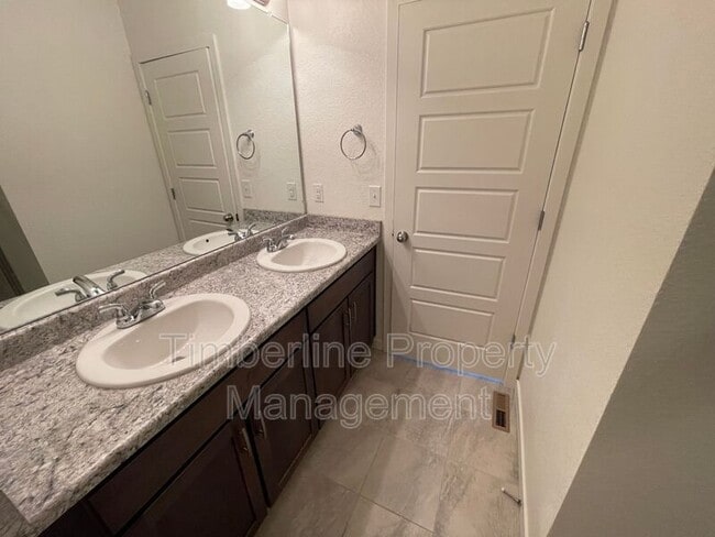 Building Photo - 6647 Thicket Pass Ln