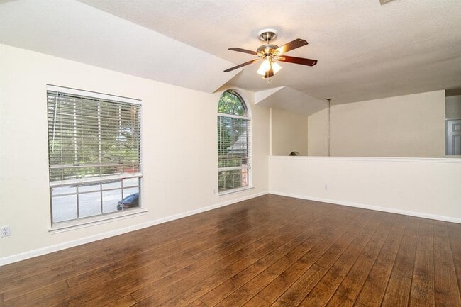 Building Photo - 9301 Tea Rose Trail