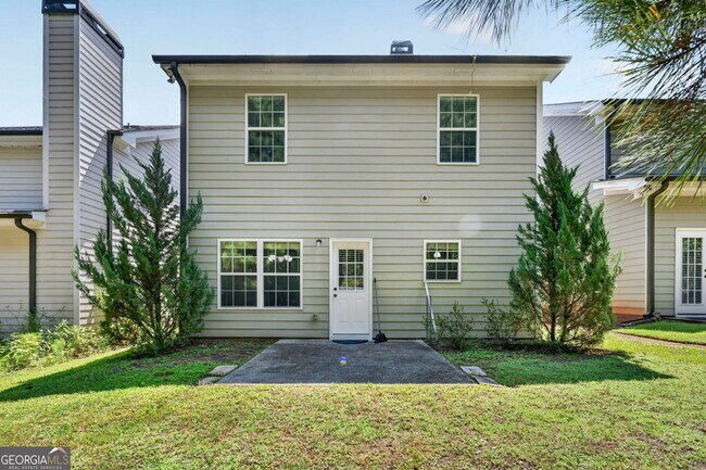 Building Photo - 1849 Blackstone Way