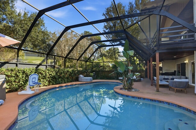 Building Photo - 13609 Heritage Way