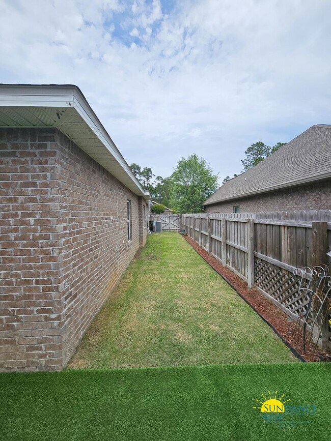 Building Photo - Charming 3BR Home Near 30A Beaches in Santa Rosa Beach!