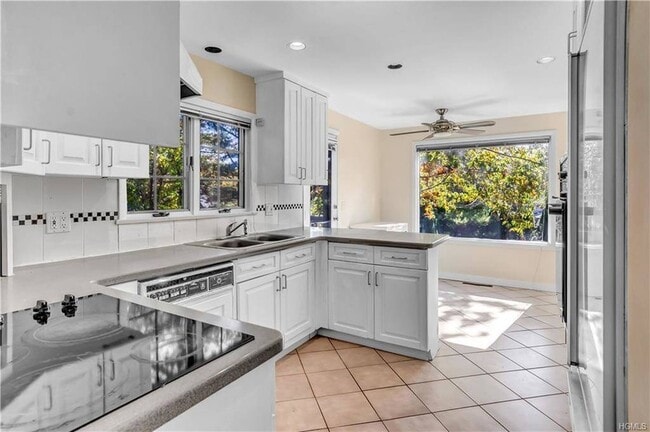 Building Photo - 1058 Wilmot Rd