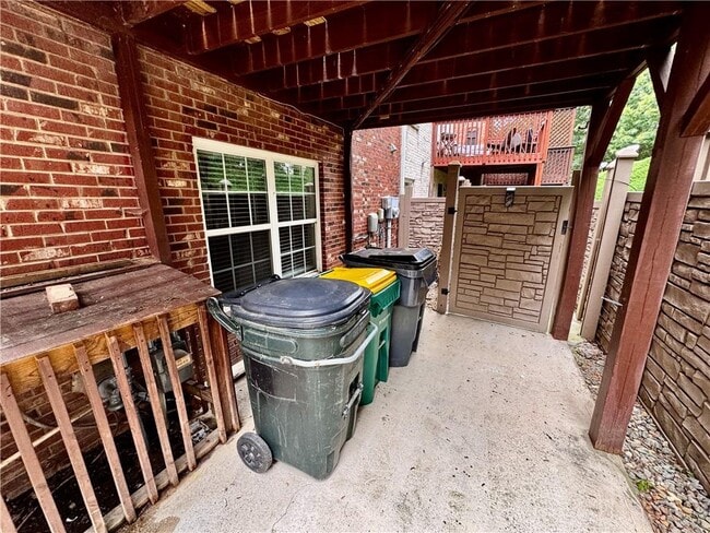 Building Photo - 2212 Ewell Park Dr NW