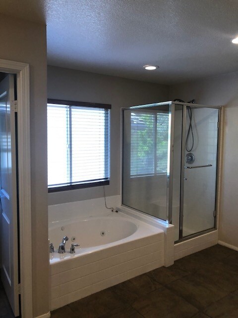 Building Photo - Camelot