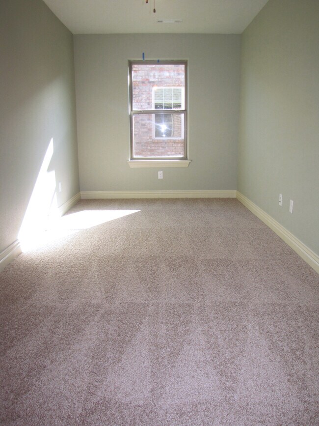 Building Photo - Now Pre-Leasing Stunning 3 Bedroom, 2.5 Bathroom Home In Fayetteville, A