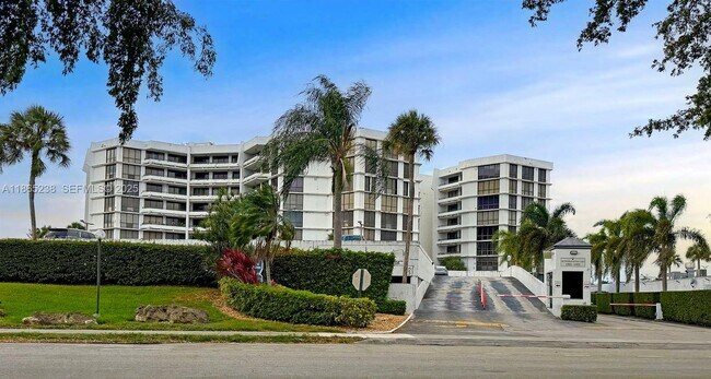 Primary Photo - 13953 Kendale Lakes Cir