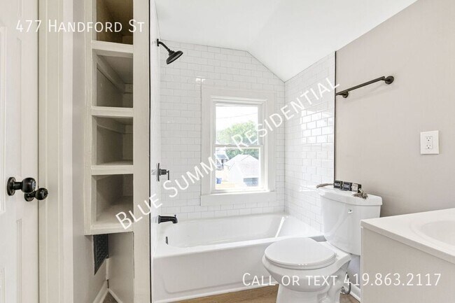 Building Photo - 477 Hanford St