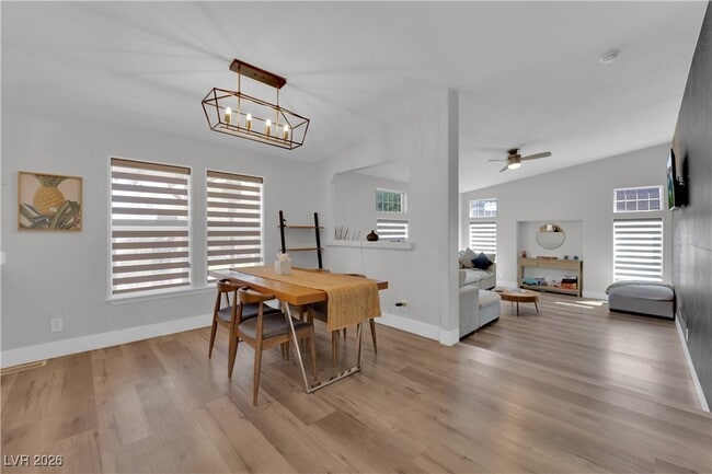 Building Photo - 6425 W Quail Ave