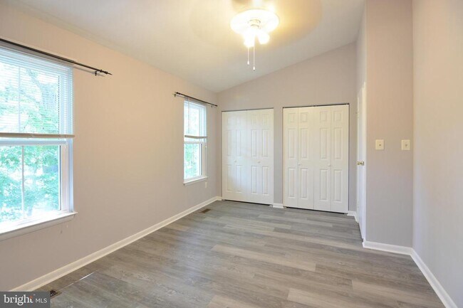 Building Photo - 13326 Waterside Cir