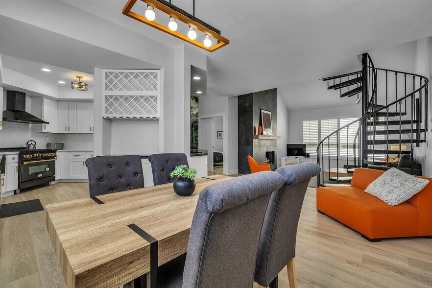 Building Photo - 1412 N Crescent Heights Blvd