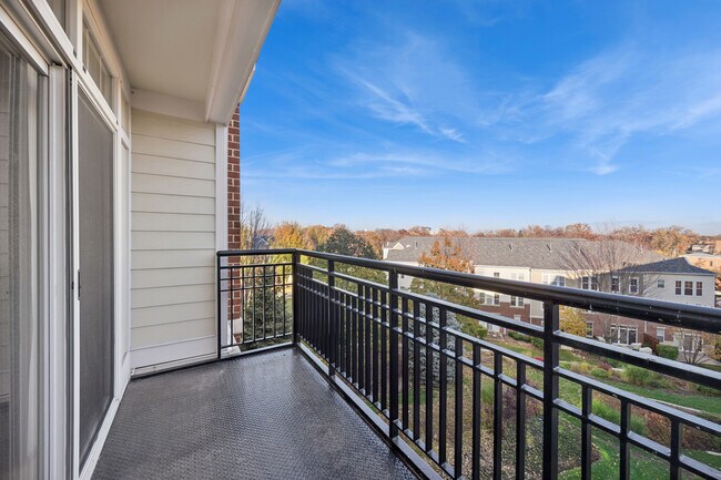 Building Photo - 7757 Van Buren St