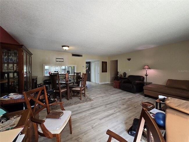 Building Photo - 105 4th Ave NE