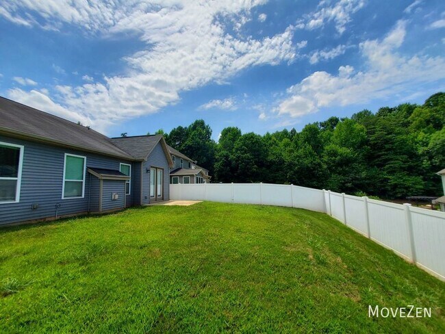 Building Photo - 4402 Hubbard Rd