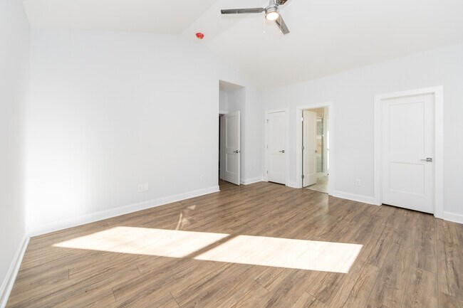 Building Photo - 805 Rodey Ave